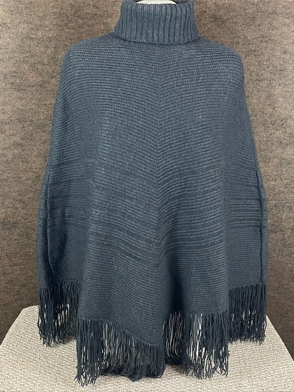 Banana Republic Poncho Sweater Black Merino Wool Knit XS/S Turtleneck Fringe R2